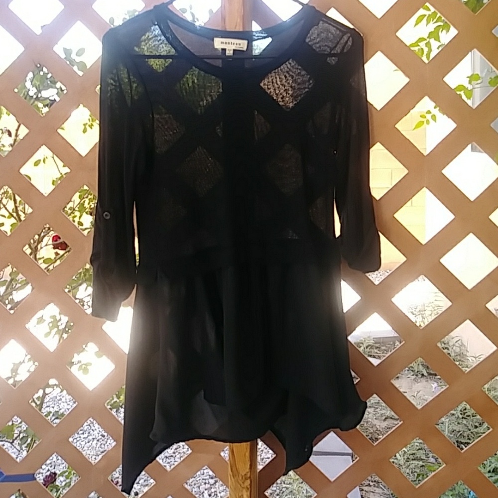 🌹Cute Top By monteau Los Angeles🌹